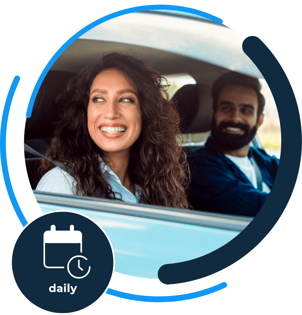 couple inside the one day insurance logo with a daily calendar icon to showcase temporary daily car insurance